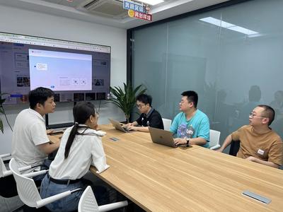 在“世界超市”遇見能“說”各國語言的老板娘，義烏老板娘用數字化翻譯服務連接全球客商